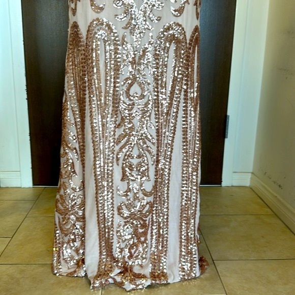Bariano Rebecca Rose Gold Strapless Sequin Maxi Dress. Only Worn Once! - Picture 15 of 16